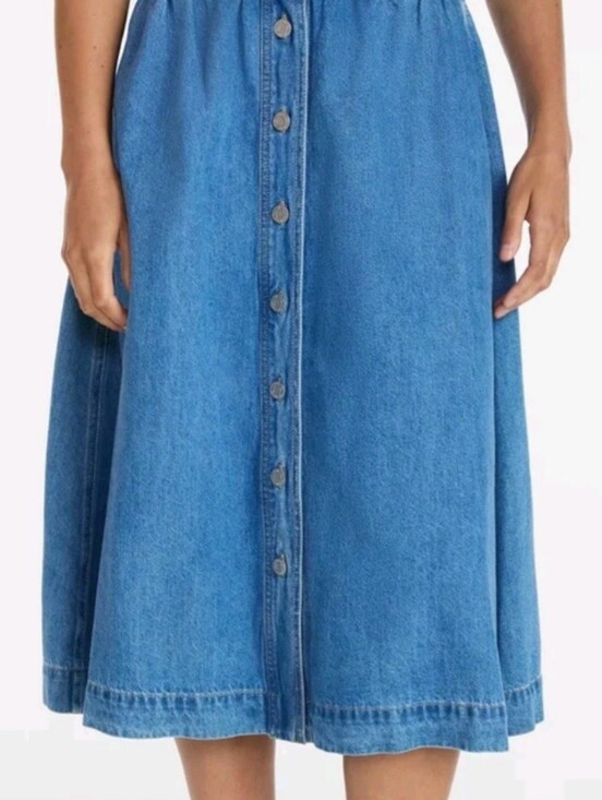 Time and Tru Dresses & Skirts - NWT TIME AND TRU DENIM MIDI BUTTON FRONT SKIRT WITH ELASTIC WAIST SZ 16